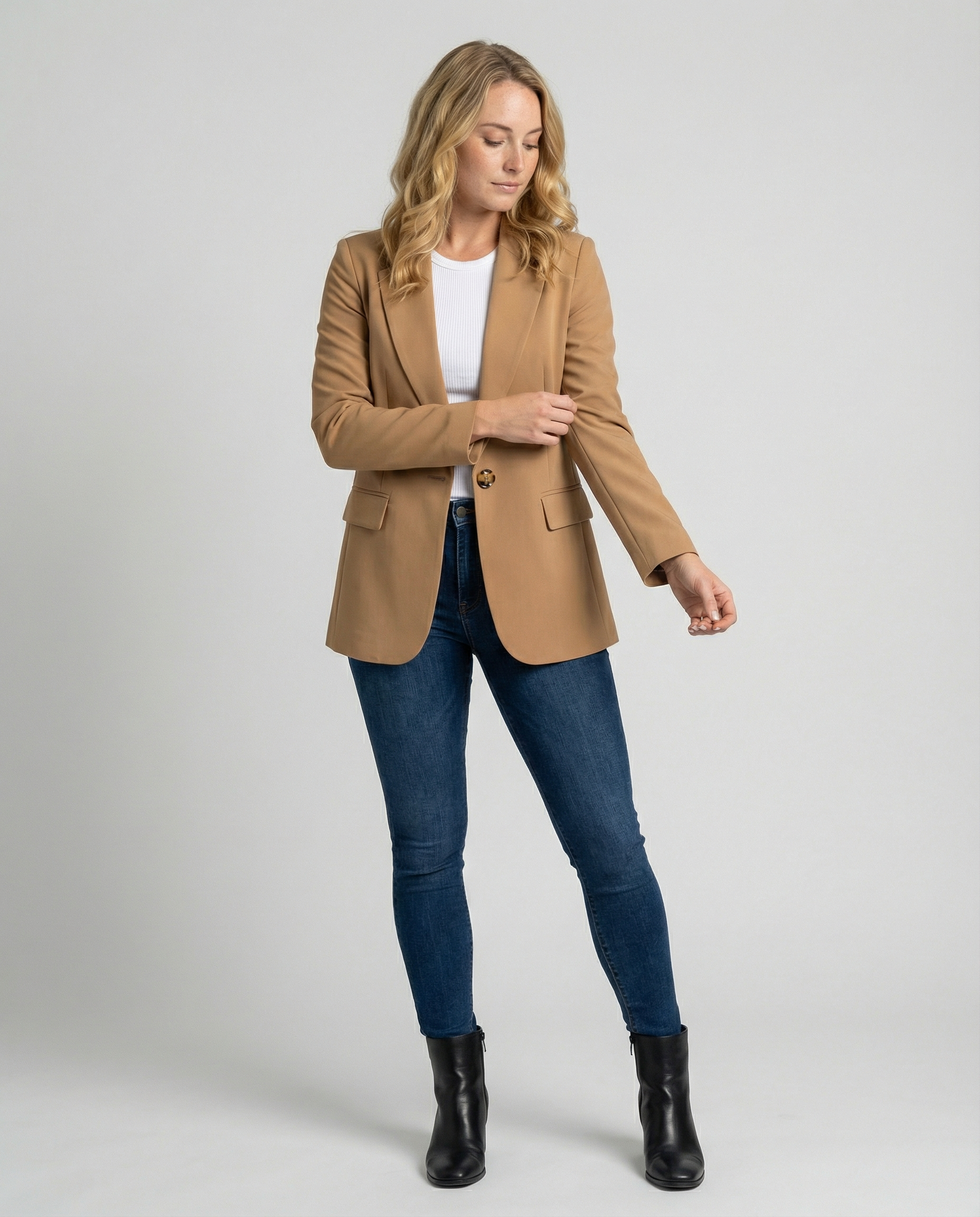 Layla | Timeless Charm Women’s Elegant Blazer
