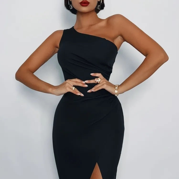Maisie | One-Shoulder Ruched Split Maxi Dress